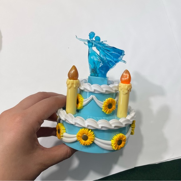 Disney Toys Wdw Disney Store Frozen Fever Annas Birthday Cake Light